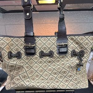 Dooney & Burkey Chiara Bag, Medium